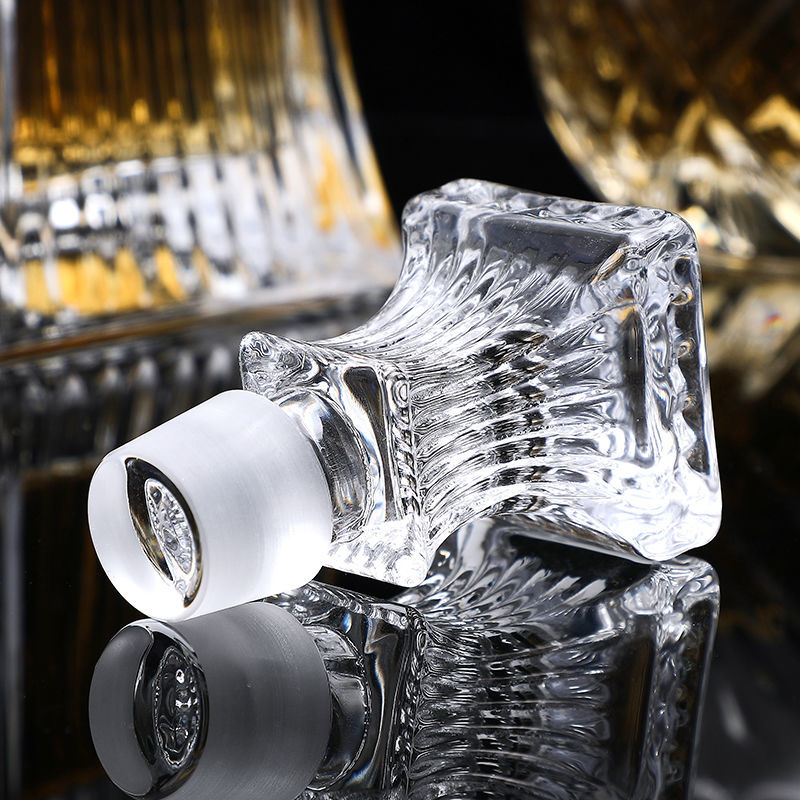 Whiskey Decanters - Whiskey Bottle Crystal Glass Decanter- Home Bar Decoration